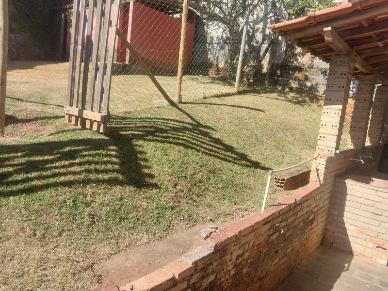 Casa  2 quartos na Cabeceiras  em Nova Lima cód. 0012