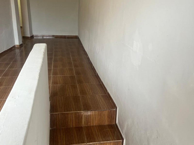 CASA À VENDA COM 3 QUARTOS BAIRRO RETIRO NOVA LIMA  COD 0060